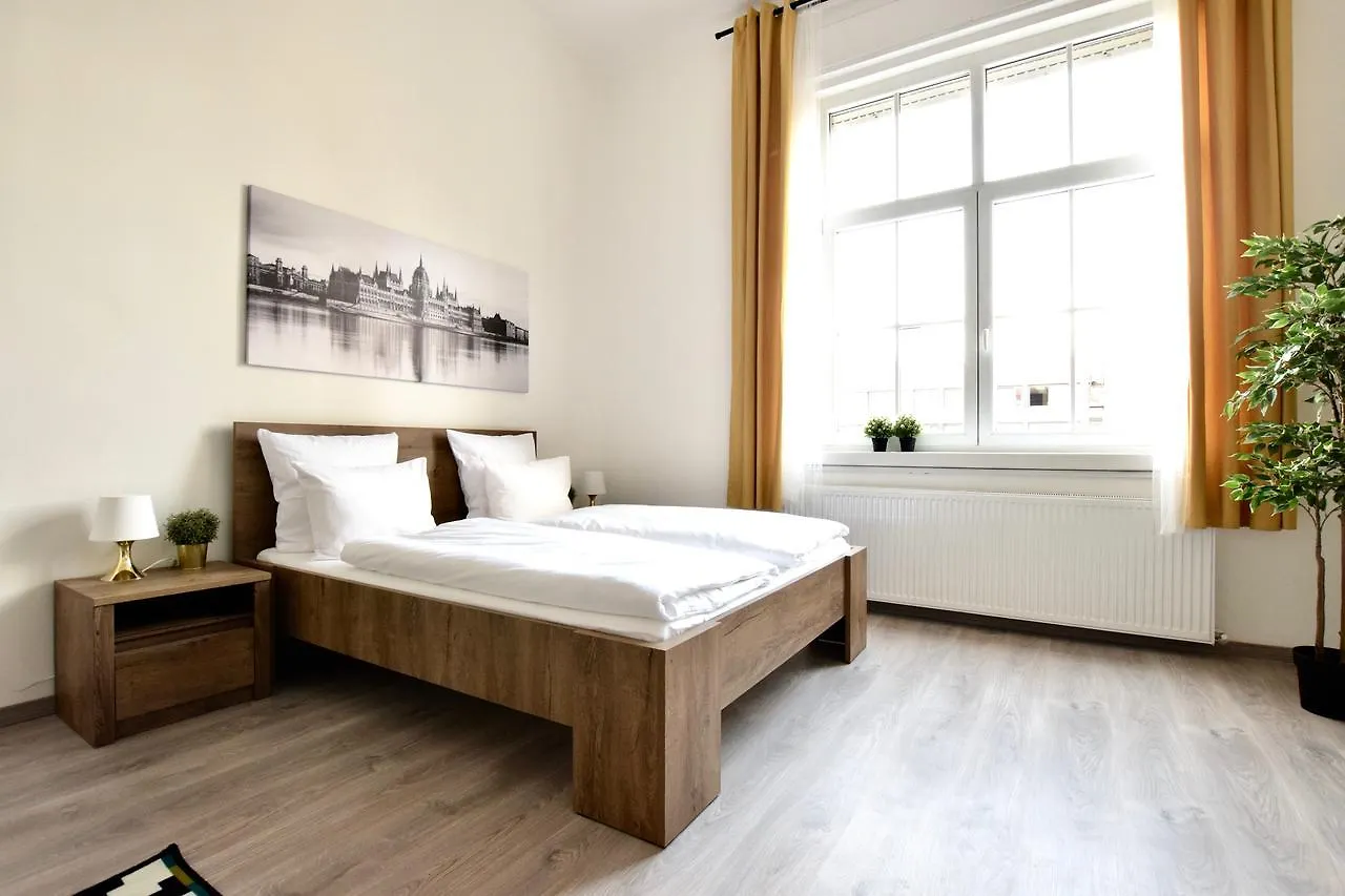 Standard Apartment By Hi5 - Bazilika Suite Budapest 0*,  Hungría