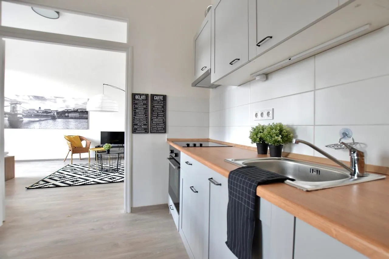 Standard Apartment By Hi5 - Bazilika Suite Budapeszt 0*,